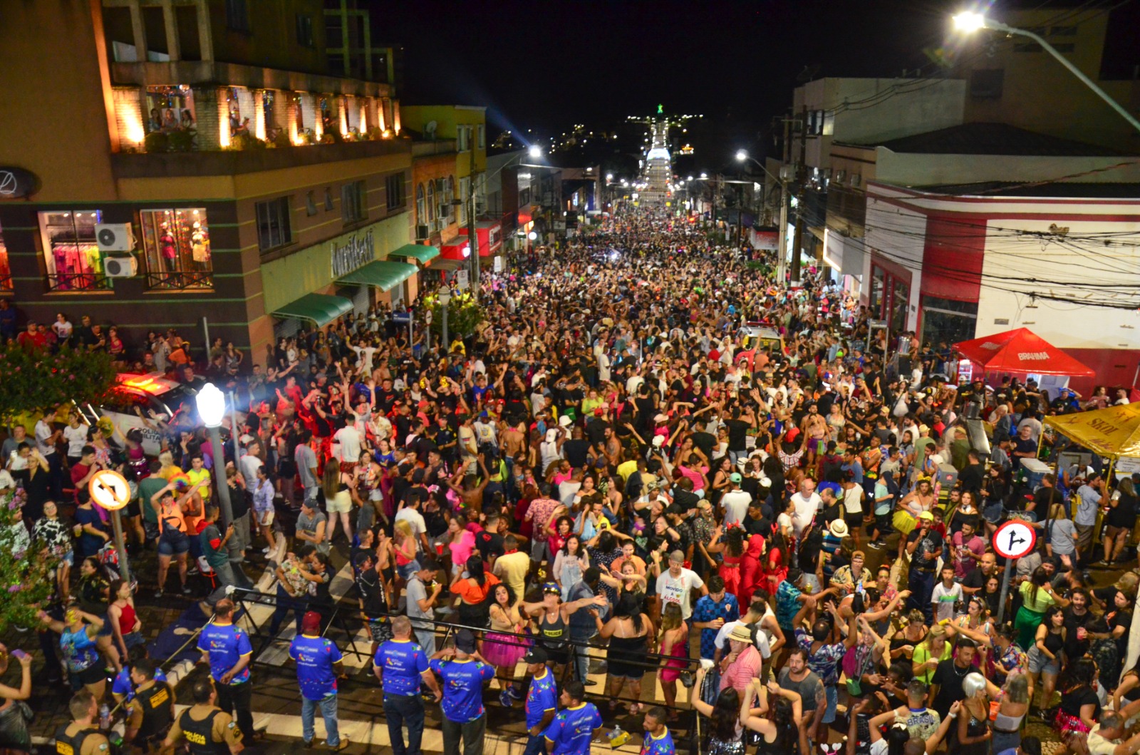 A maior festa carnavalesca do interior do Paraná