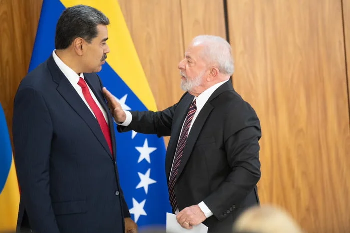 Lula e Maduro se cutucam